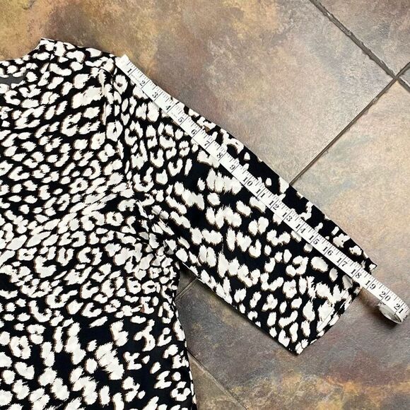 Chico’s Women’s Animal Print Leopard Asymmetrical Blouse 3 XL - Picture 5 of 11